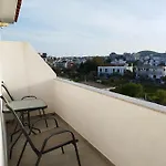 Iris Apartman *