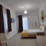 Iris Apartman *