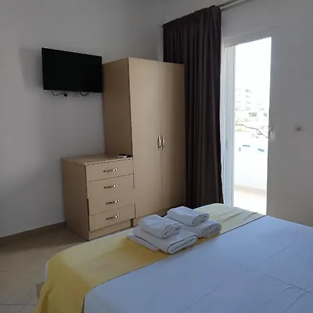 Iris アパート クサミル