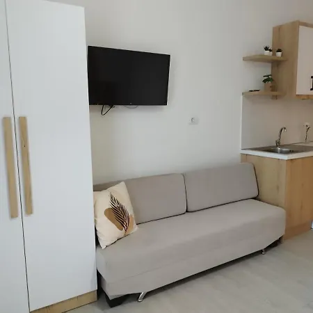 Iris Apartman