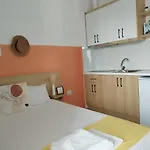 Iris *